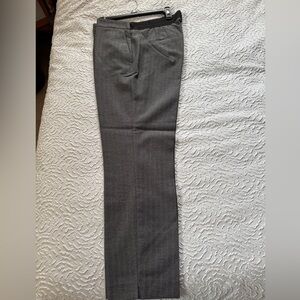 Zara Ladies XL cropped pants they are brand new without tags. Never worn.